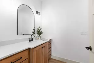 N9046 Southtowne Dr, Menasha, WI 54952 - Photo 38