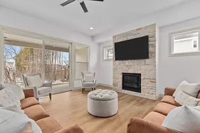 N9046 Southtowne Drive, Menasha, WI 54952 - Photo 12