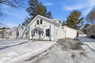 930 Rhode Island St, Sturgeon Bay, WI 54235 - Photo 2
