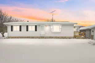 N5516 Hillside Dr, Wild Rose, WI 54984 - Photo 2