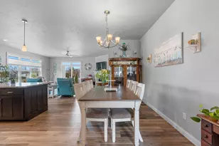 3861 Meunier Ln, Green Bay, WI 54311 - Photo 10