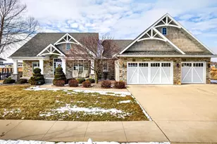 5667 N Summerland St, Appleton, WI 54913 - Photo 4