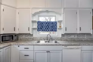 1412 Jefferson St, Oshkosh, WI 54901 - Photo 8