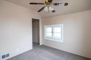 1412 Jefferson St, Oshkosh, WI 54901 - Photo 18