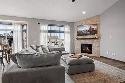 1823 Nation Court, Neenah, WI 54956 - Photo 4