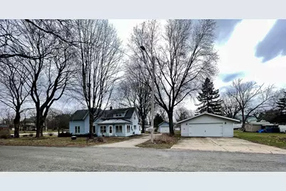 224 N Madison Street, Coloma, WI 54930 - Photo 2