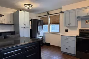 1727 S Lawe St, Appleton, WI 54915 - Photo 12