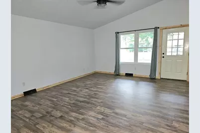 1906 Mitchell Street, Oshkosh, WI 54901 - Photo 14