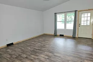 1906 Mitchell St, Oshkosh, WI 54901 - Photo 14