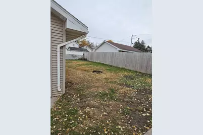 1906 Mitchell Street, Oshkosh, WI 54901 - Photo 32