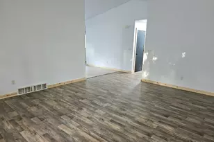 1906 Mitchell St, Oshkosh, WI 54901 - Photo 16