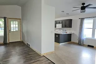 1906 Mitchell St, Oshkosh, WI 54901 - Photo 12