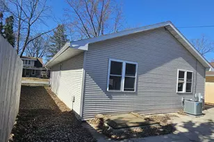 1906 Mitchell St, Oshkosh, WI 54901 - Photo 38