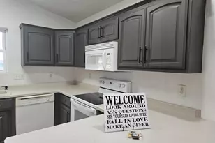 1906 Mitchell St, Oshkosh, WI 54901 - Photo 10