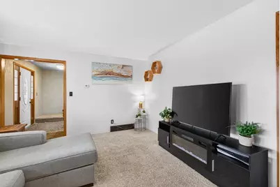 1017 N Bay Ridge Road, Appleton, WI 54915 - Photo 6