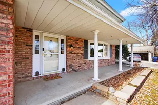 1017 N Bay Ridge Rd, Appleton, WI 54915 - Photo 4