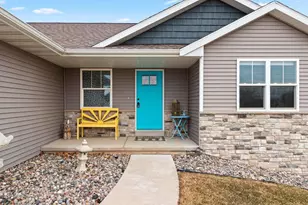 3164 Howard View Ln, Green Bay, WI 54313 - Photo 4