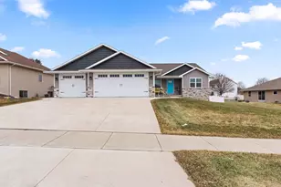 3164 Howard View Ln, Green Bay, WI 54313 - Photo 32