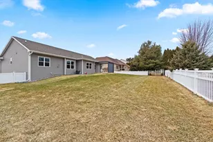 3164 Howard View Ln, Green Bay, WI 54313 - Photo 2