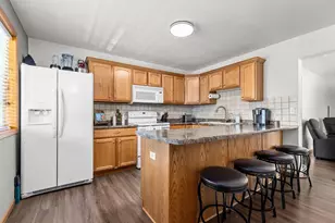 207 W Forest Ave, Neenah, WI 54956 - Photo 12