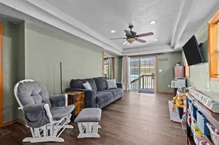 207 W Forest Ave, Neenah, WI 54956 - Photo 22