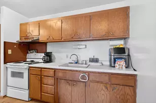 202 E Rees St, Fond du Lac, WI 54935 - Photo 4