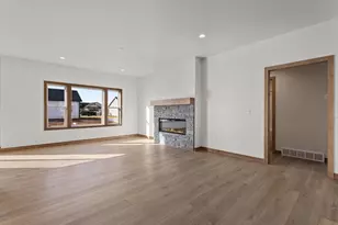 3023 Woodward Wy, De Pere, WI 54115 - Photo 12