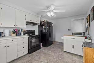 920 E Marquette St, Appleton, WI 54911 - Photo 12