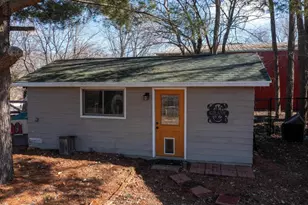 725 Shearer St, Waupaca, WI 54981 - Photo 28