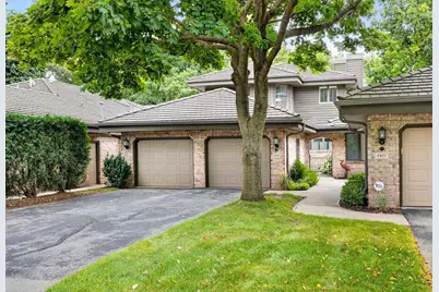 2905 Fox Run, Appleton, WI 54914 - Photo 1