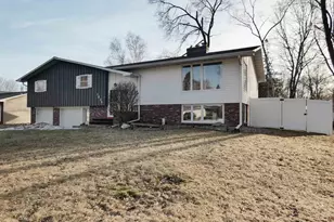 1635 Birchwood Dr, Green Bay, WI 54304 - Photo 1