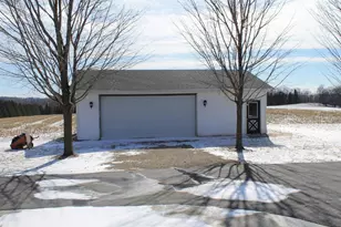 N5199 Marggi Ln, Saint Cloud, WI 53079 - Photo 10