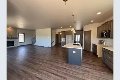 N8061 Blue Heron Circle, Sherwood, WI 54169 - Photo 8