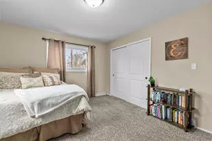 533 N Canterbury Dr, Appleton, WI 54915 - Photo 22