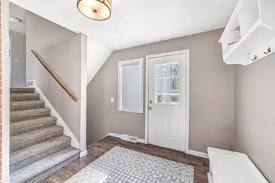 808 Ridgeway Boulevard, De Pere, WI 54115 - Photo 2