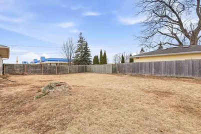 236 W 20th Avenue, Oshkosh, WI 54902 - Photo 22