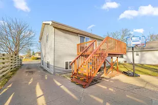 23 W Smith Ave, Oshkosh, WI 54901 - Photo 4