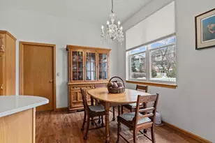 1513 Dickenson Ct, Neenah, WI 54956 - Photo 10