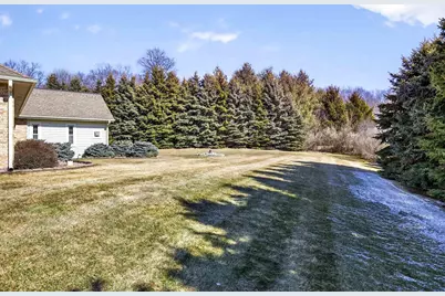 5565 Applewood Court, Hartford, WI 53027 - Photo 68