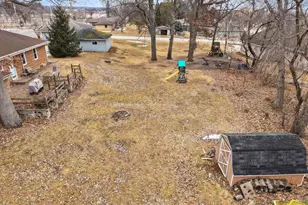 1220 Pinecrest Rd, Green Bay, WI 54313 - Photo 26