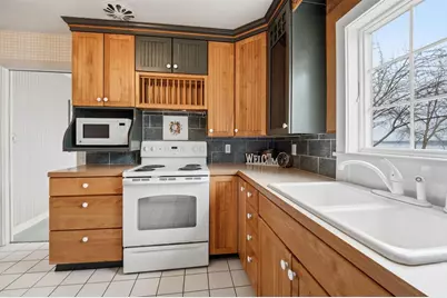 1710 Lakeshore Drive, Menasha, WI 54952 - Photo 12