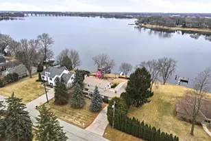 1710 Lakeshore Dr, Menasha, WI 54952 - Photo 48