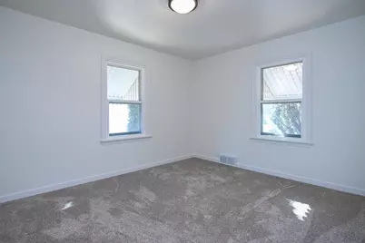 1908 Columbus Street, Manitowoc, WI 54220 - Photo 32