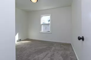 1908 Columbus St, Manitowoc, WI 54220 - Photo 28