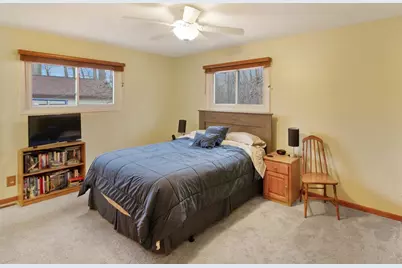 1543 Lakeview Drive, Green Bay, WI 54313 - Photo 12