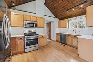 530 Clairville Rd, Oshkosh, WI 54904 - Photo 12