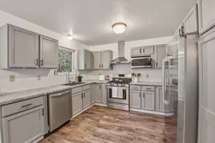 4523 Columbus St, Two Rivers, WI 54241 - Photo 8