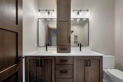 2407 Whispering Wind Lane, Green Bay, WI 54303 - Photo 32