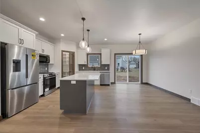 2407 Whispering Wind Lane, Green Bay, WI 54303 - Photo 8