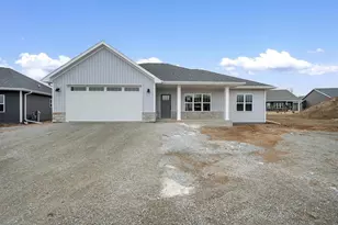 2407 Whispering Wind Ln, Green Bay, WI 54303 - Photo 2